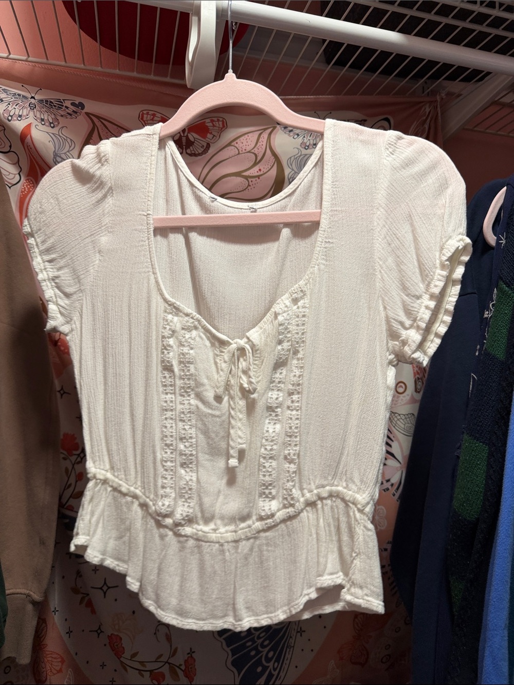 Hollister Women’s White Tie-Front Blouse